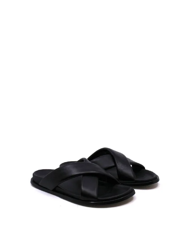 Women's Calima Flat Sandals In Black